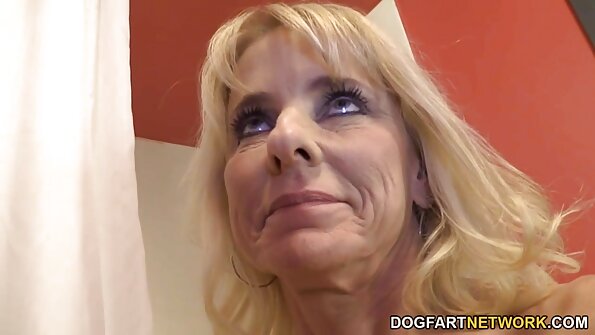 Aranyos lány brutálisan szar a tetovált családi sex videok punk